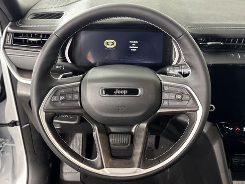 New 2026 Jeep Grand Cherokee L Limited AWD/4WD image 16