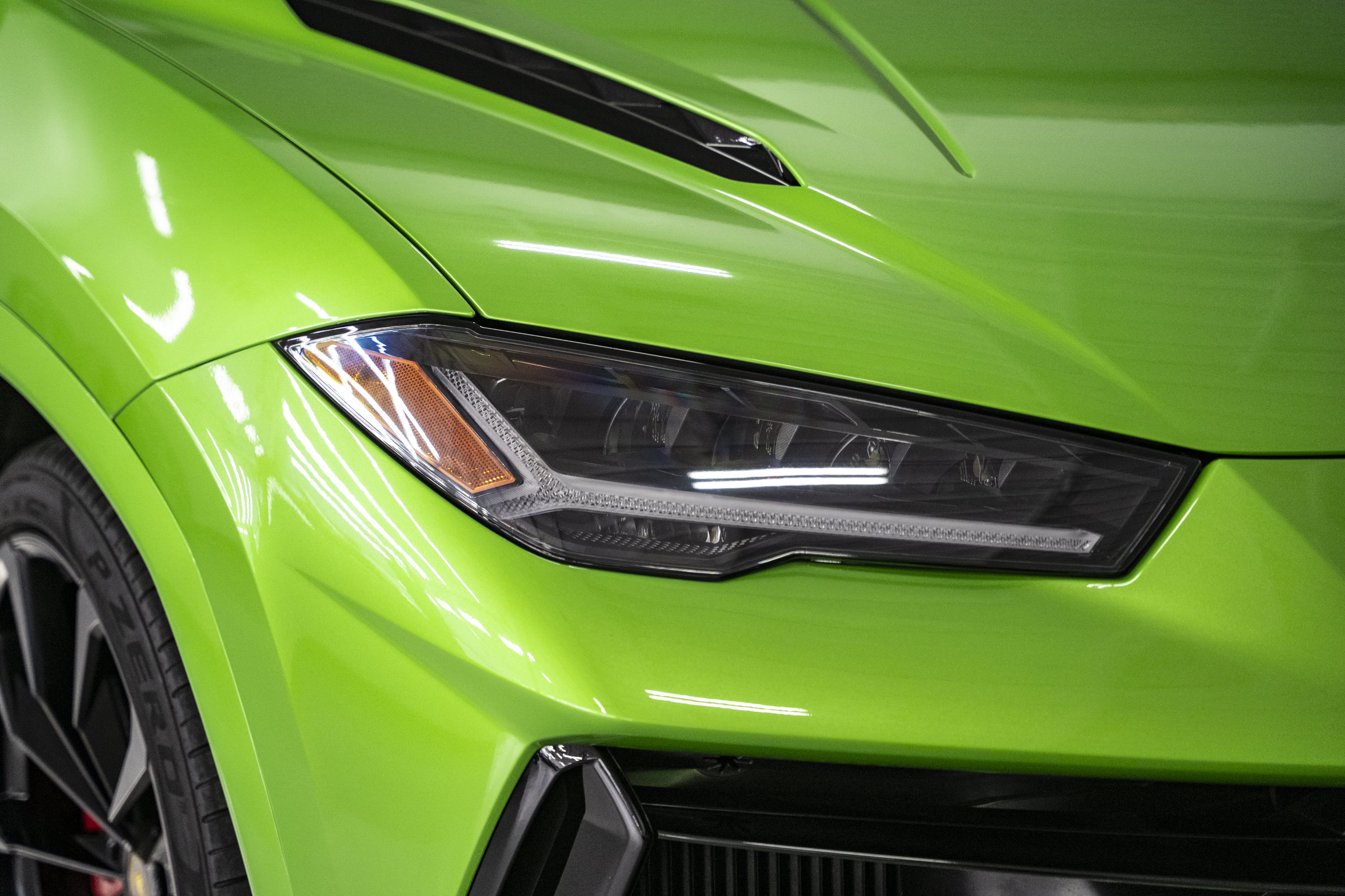 Used 2024 Lamborghini Urus S AWD/4WD image 10