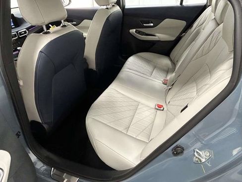 New 2026 Nissan Sentra SL FWD image 8