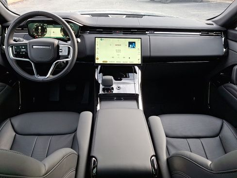 New 2025 Land Rover Range Rover Sport SE image 13