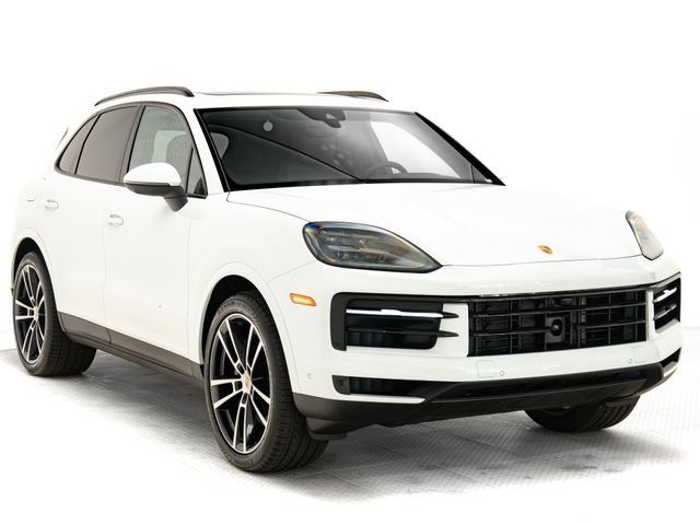 Certified 2026 Porsche Cayenne AWD/4WD image 25