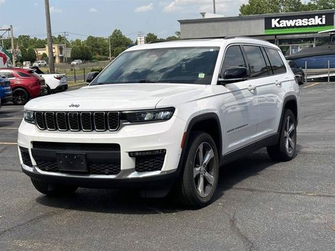 Used 2021 Jeep Grand Cherokee L Limited w/ Luxury Tech Group II AWD/4WD image 2