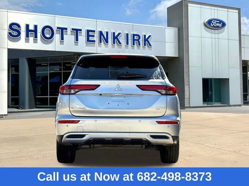 Used 2024 Mitsubishi Outlander SE Black Edition image 7