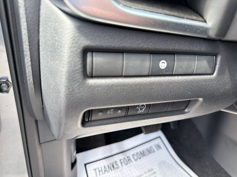 Used 2023 Nissan Rogue SV AWD/4WD image 19