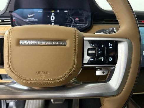 Used 2025 Land Rover Range Rover SE AWD/4WD image 20
