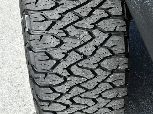 Used 2016 Jeep Wrangler Unlimited Rubicon w/ Connectivity Group AWD/4WD image 59