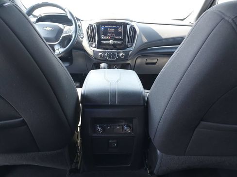 Used 2023 Chevrolet Traverse LT FWD image 10