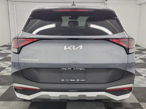 Used 2024 Kia Sportage EX FWD image 5