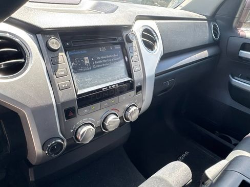 Used 2019 Toyota Tundra SR5 AWD/4WD image 9