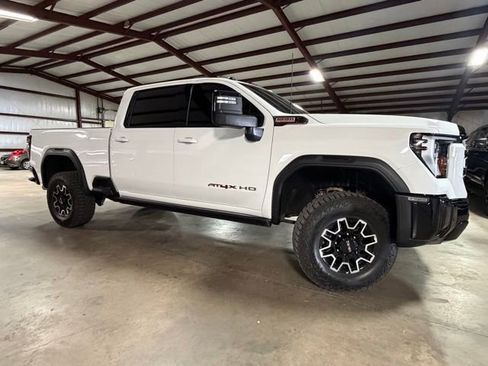 Used 2025 GMC Sierra 2500 AT4X AWD/4WD image 5