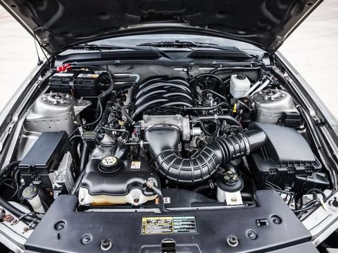 Used 2005 Ford Mustang GT Premium RWD image 24