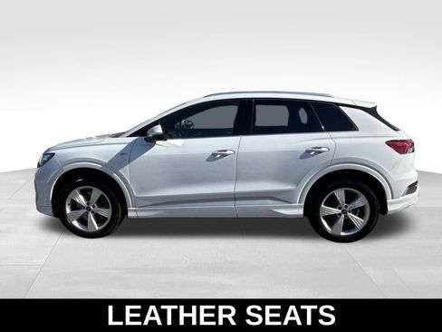 Used 2024 Audi Q4 e-tron Premium w/ Convenience Package image 7