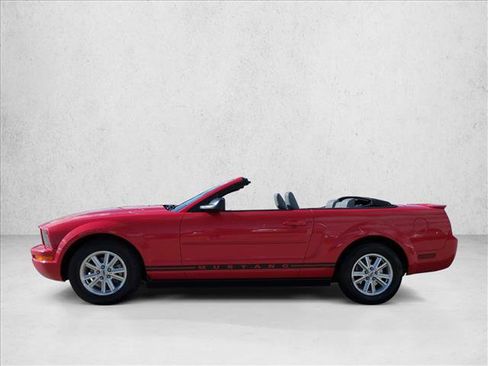 Used 2007 Ford Mustang Deluxe image 9