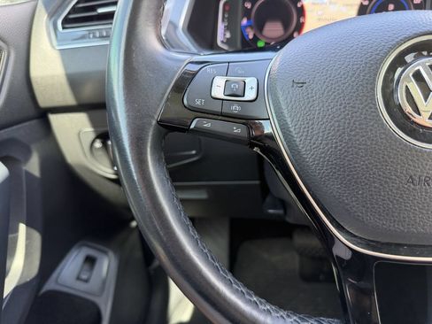 Used 2019 Volkswagen Tiguan SEL FWD image 15