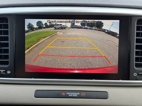 Used 2020 Kia Sportage LX FWD image 23