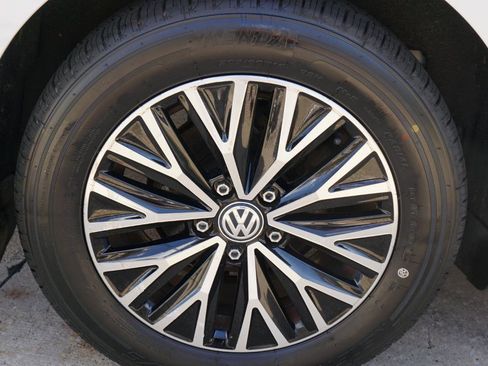 Used 2021 Volkswagen Jetta SE FWD image 11