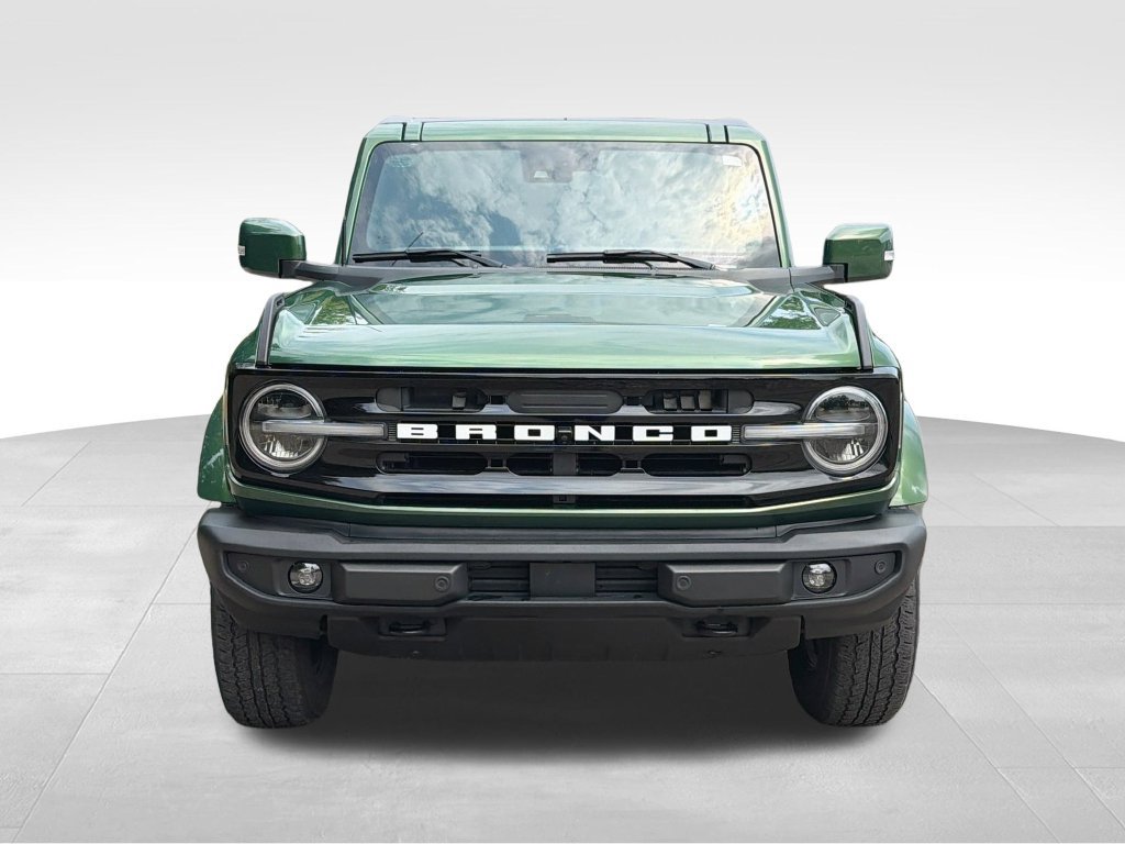 Used 2023 Ford Bronco Outer Banks AWD/4WD image 2