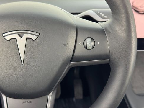 Used 2021 Tesla Model Y Long Range image 20