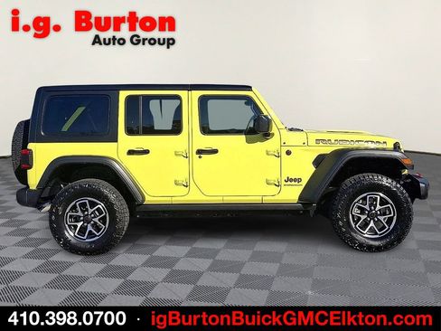 Used 2024 Jeep Wrangler Unlimited Rubicon AWD/4WD image 7