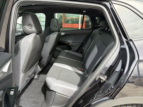 Certified 2023 Volkswagen ID.4 Pro S AWD/4WD image 14