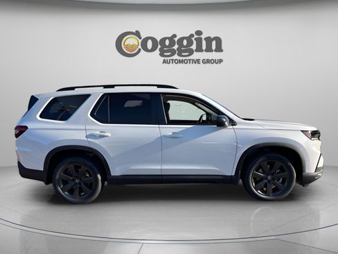 New 2025 Honda Pilot Sport image 7