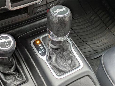 Used 2018 Jeep Wrangler Unlimited Sport image 14