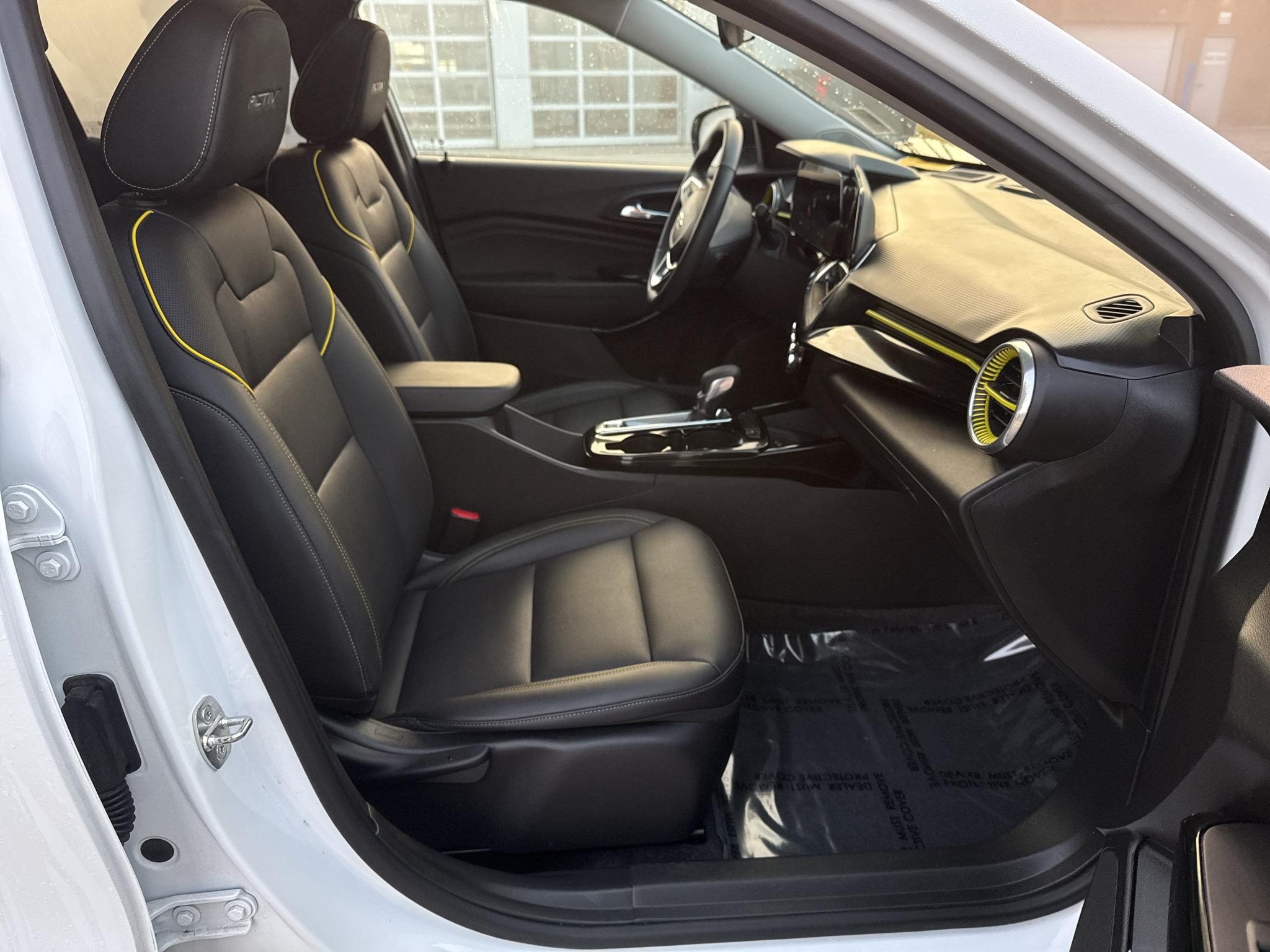 Used 2024 Chevrolet Trax ACTIV w/ Sunroof Package FWD image 35