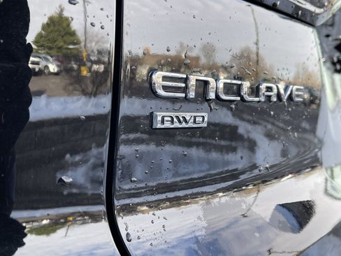 Used 2025 Buick Enclave Avenir image 12