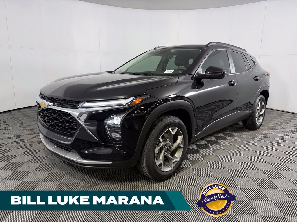 Used 2025 Chevrolet Trax LT FWD image 1