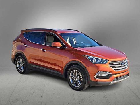 Used 2017 Hyundai Santa Fe Sport image 2