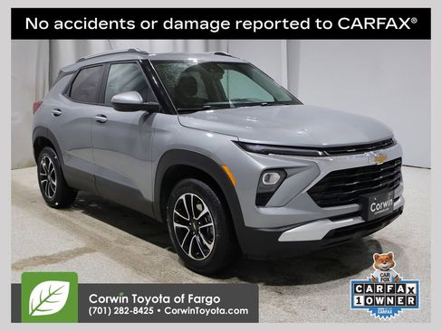 Used 2025 Chevrolet TrailBlazer LT image 1