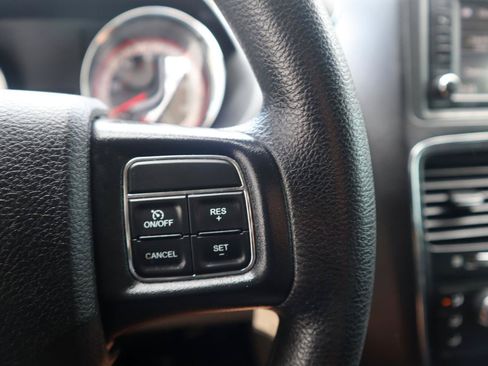 Used 2019 Dodge Grand Caravan SE w/ UConnect Hands-Free Group FWD image 54