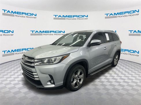 Used 2019 Toyota Highlander Limited Platinum image 1