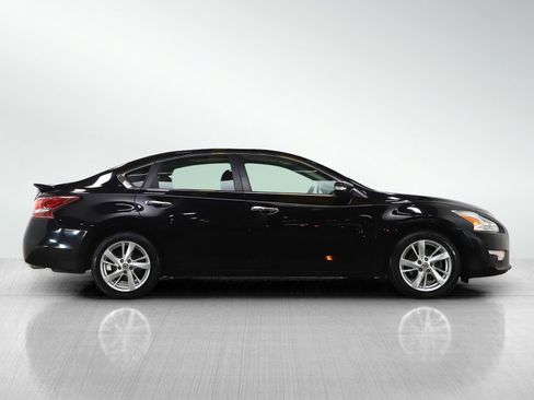 Used 2013 Nissan Altima 2.5 SL w/ Technology Pkg image 6