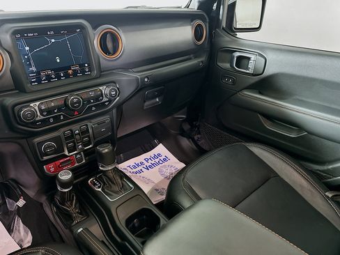 Used 2022 Jeep Gladiator Mojave w/ LED Lighting Group AWD/4WD image 23