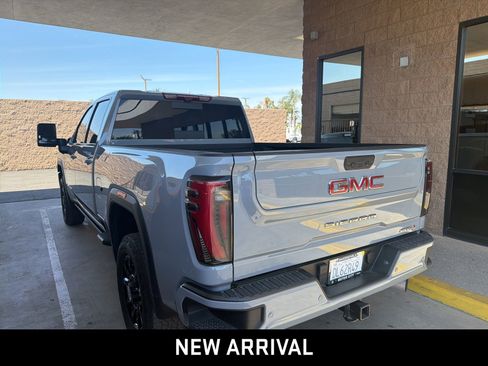 Certified 2025 GMC Sierra 2500 AT4 w/ AT4 Premium Plus Package image 6