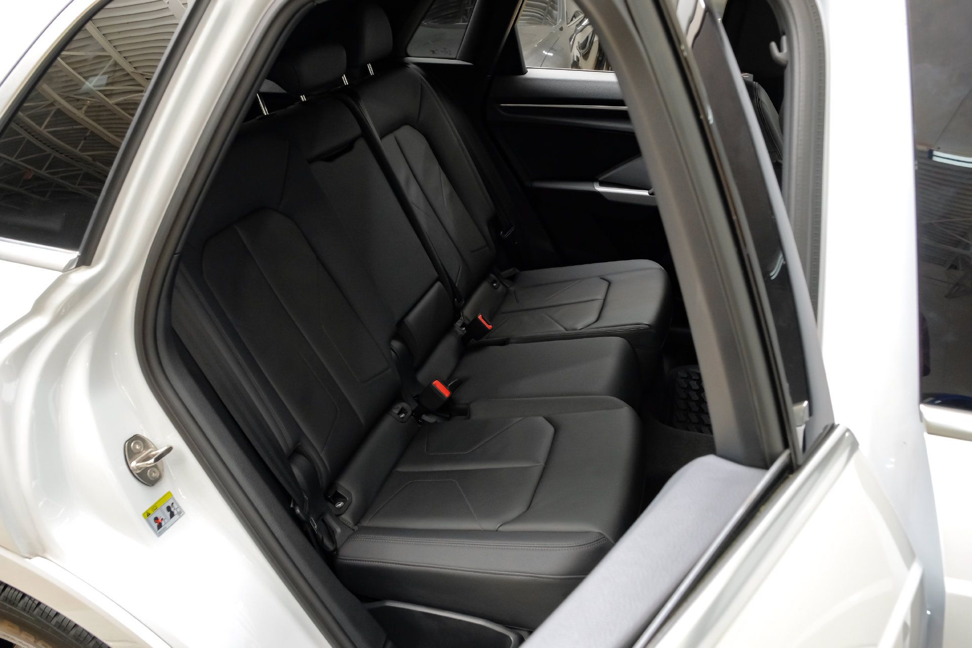 Used 2024 Audi Q3 2.0T Premium AWD/4WD image 38