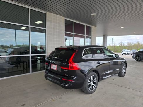 Used 2023 Volvo XC60 B5 Core image 9