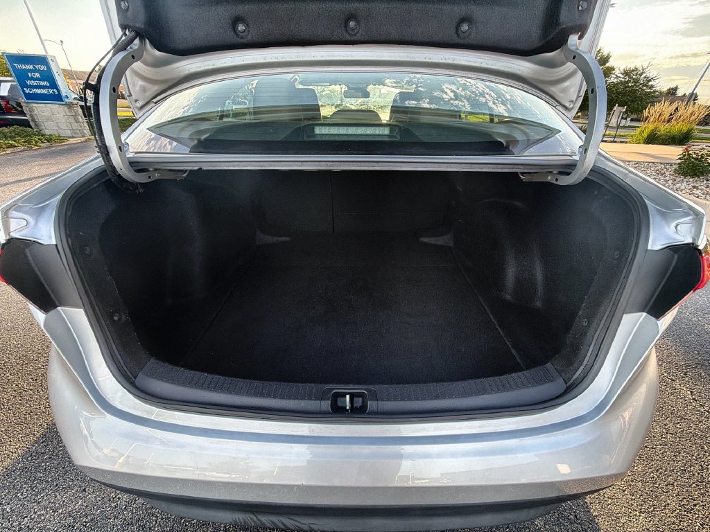 Used 2023 Toyota Corolla LE FWD image 18