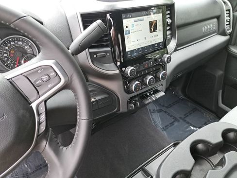 New 2024 RAM 2500 Big Horn w/ Heated Seats & Wheel Group image 25