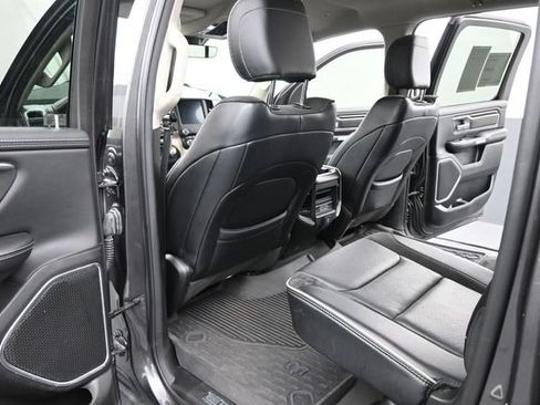 Used 2022 RAM 1500 Laramie AWD/4WD image 13