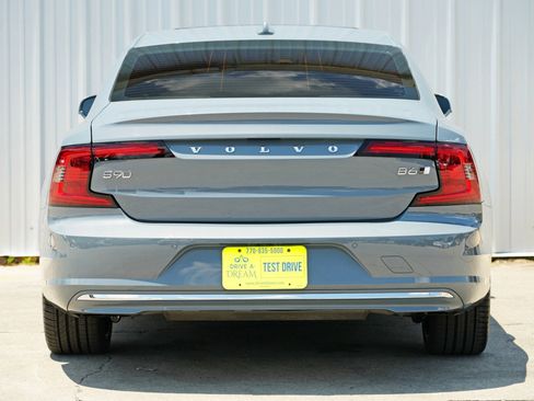 Used 2023 Volvo S90 B6 Plus w/ Protection Package Premier image 9