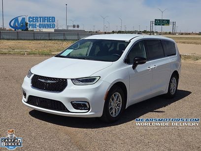 Used 2024 Chrysler Pacifica Touring-L