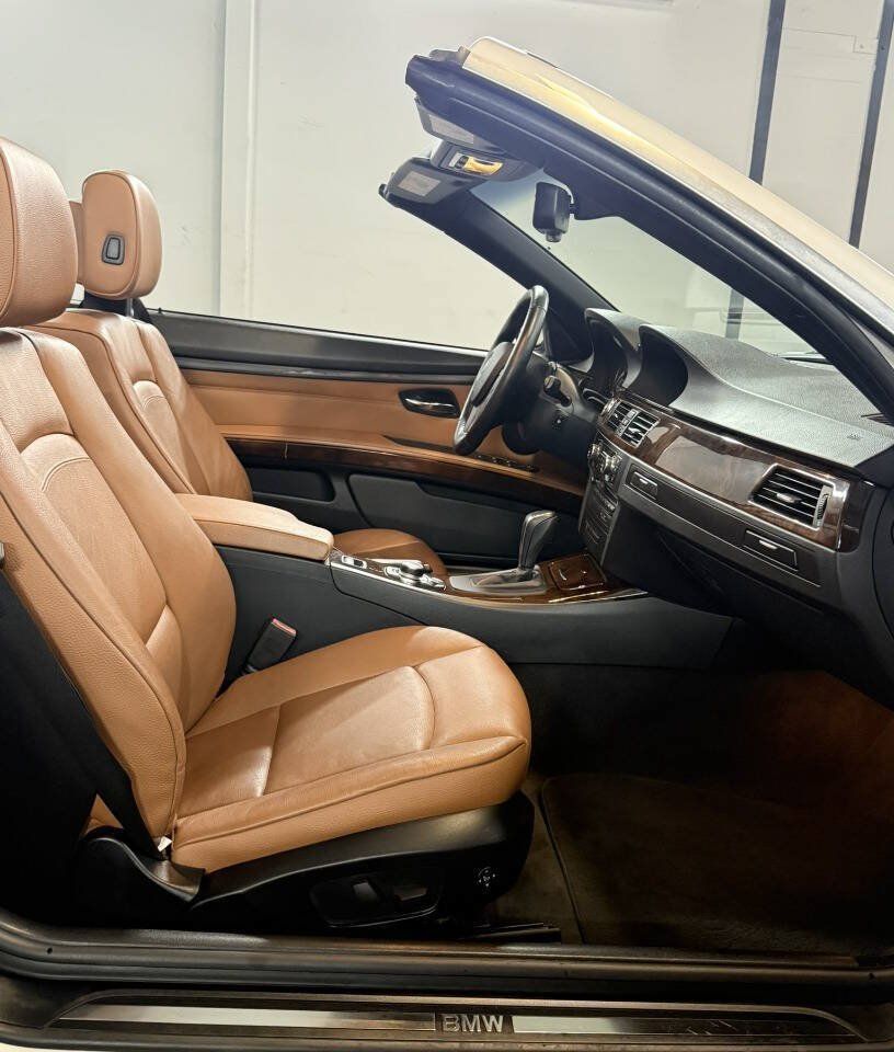 Used 2013 BMW 328i Convertible RWD image 10
