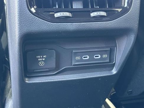 New 2026 Jeep Grand Cherokee Altitude AWD/4WD image 8