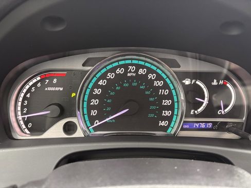 Used 2013 Toyota Venza XLE image 3