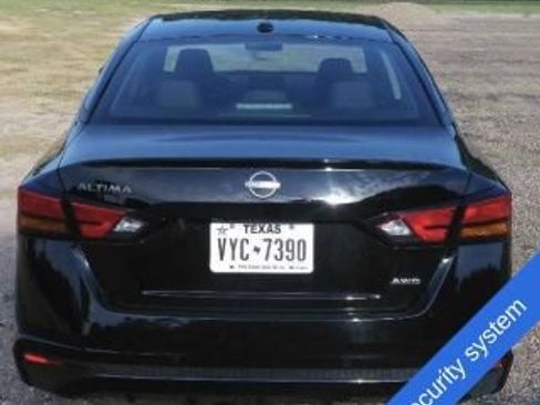 Used 2025 Nissan Altima 2.5 SV AWD/4WD image 8