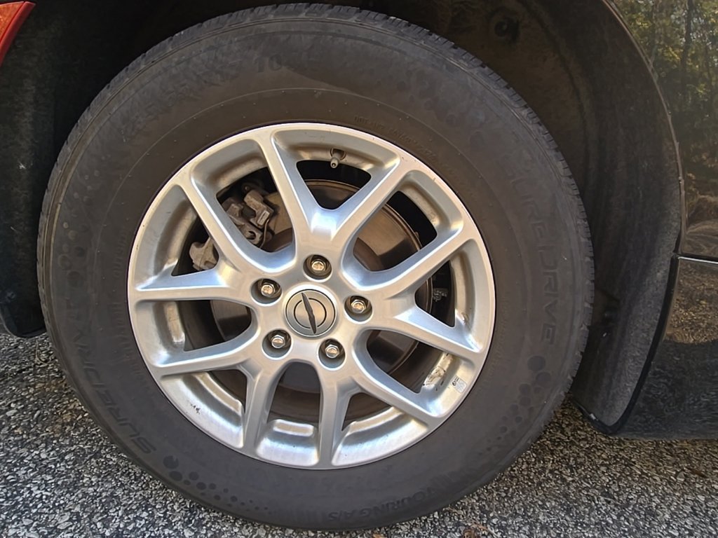 Used 2023 Chrysler Pacifica Touring-L FWD image 17