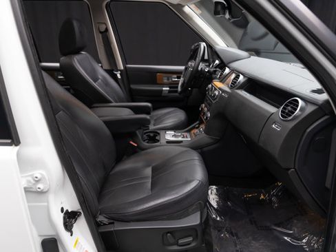 Used 2016 Land Rover LR4 HSE AWD/4WD image 55