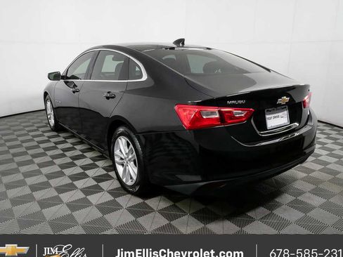 Used 2017 Chevrolet Malibu LT image 26